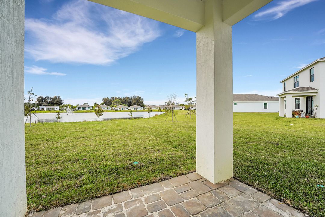 Active With Contract: $4,000 (4 beds, 2 baths, 2470 Square Feet)