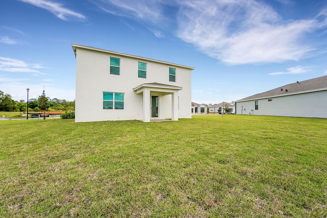 Active With Contract: $4,000 (4 beds, 2 baths, 2470 Square Feet)