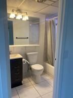 Active With Contract: $1,499 (1 beds, 1 baths, 726 Square Feet)