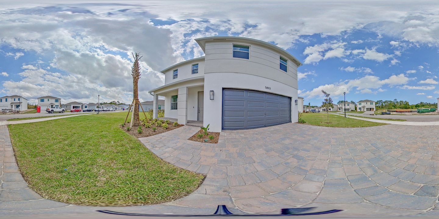 Active With Contract: $4,000 (4 beds, 2 baths, 2470 Square Feet)