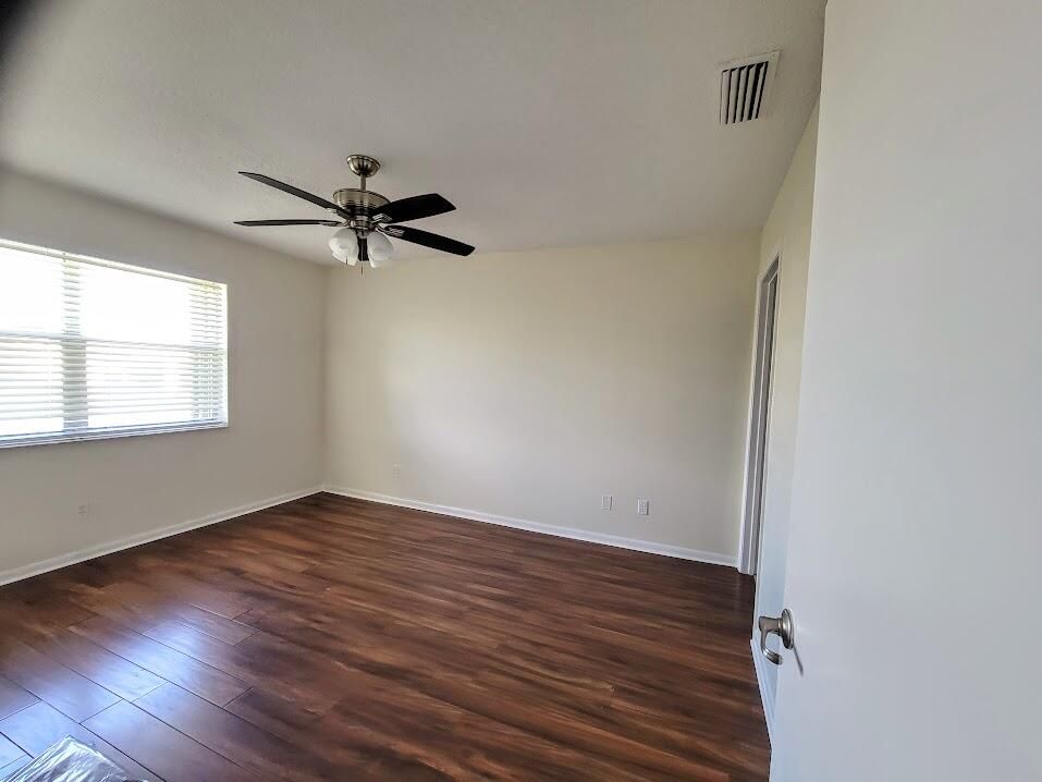 For Sale: $245,000 (2 beds, 2 baths, 1034 Square Feet)