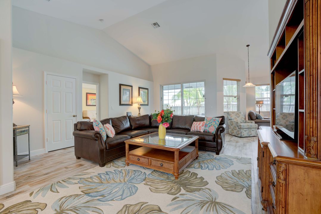 Active With Contract: $1,200,000 (4 beds, 3 baths, 2379 Square Feet)