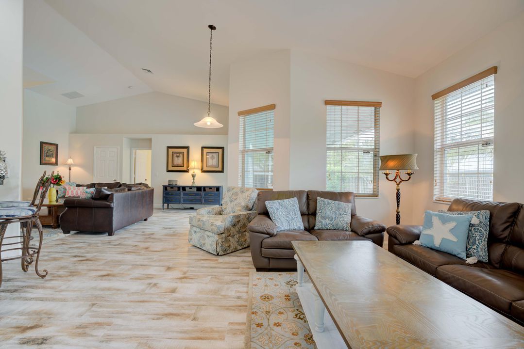 Active With Contract: $1,200,000 (4 beds, 3 baths, 2379 Square Feet)