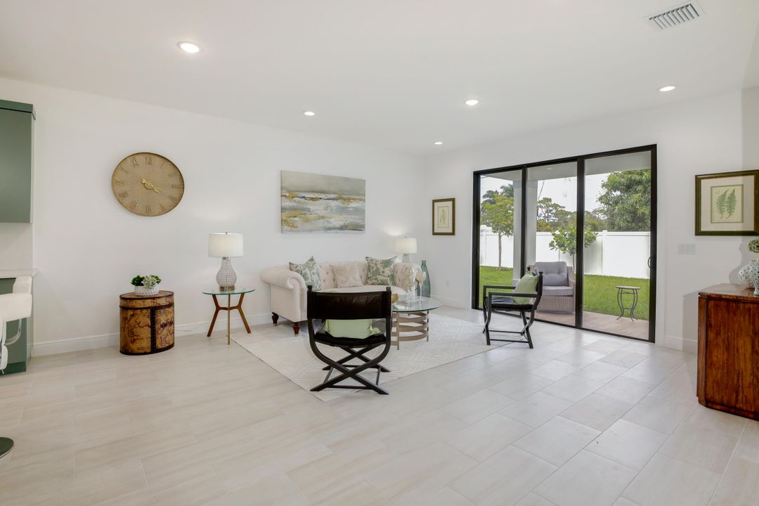 Active With Contract: $589,000 (4 beds, 2 baths, 1783 Square Feet)