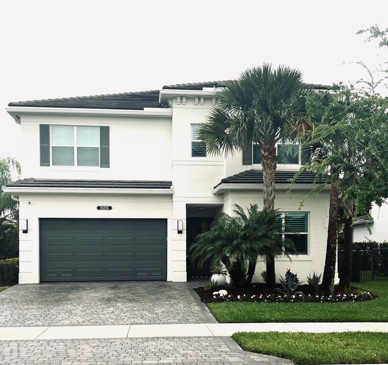 Recently Sold: $1,495,000 (4 beds, 3 baths, 2726 Square Feet)