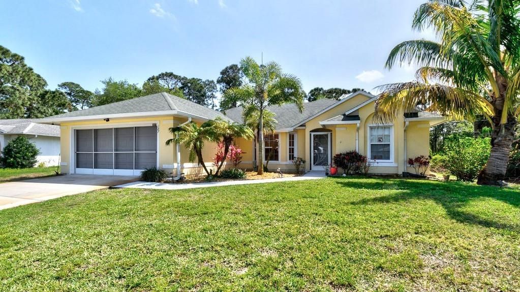 For Sale: $385,900 (4 beds, 2 baths, 1698 Square Feet)