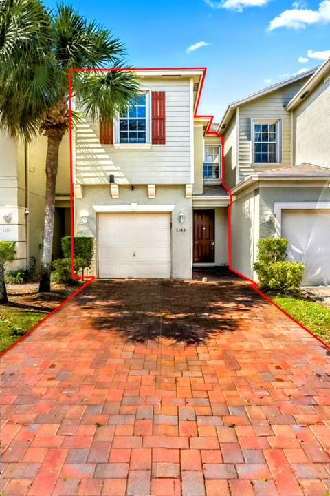 Recently Sold: $400,000 (3 beds, 2 baths, 1632 Square Feet)