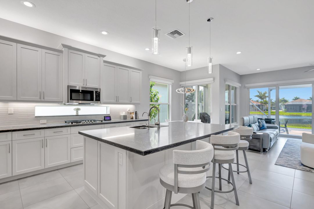 Active With Contract: $1,350,000 (3 beds, 3 baths, 2365 Square Feet)