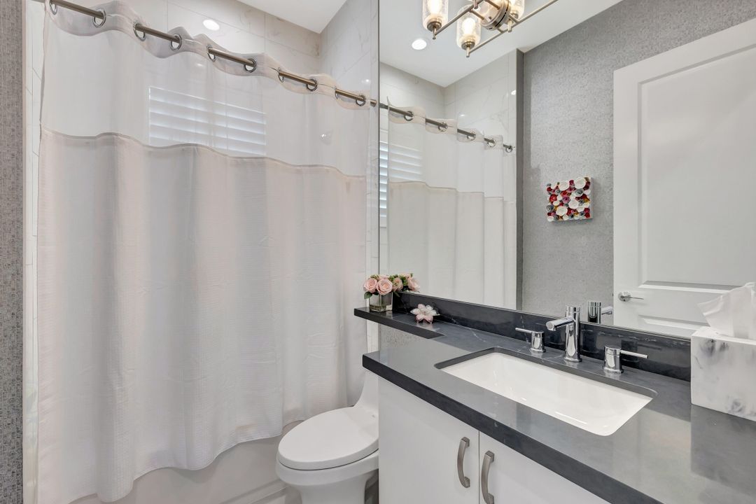 Active With Contract: $1,350,000 (3 beds, 3 baths, 2365 Square Feet)