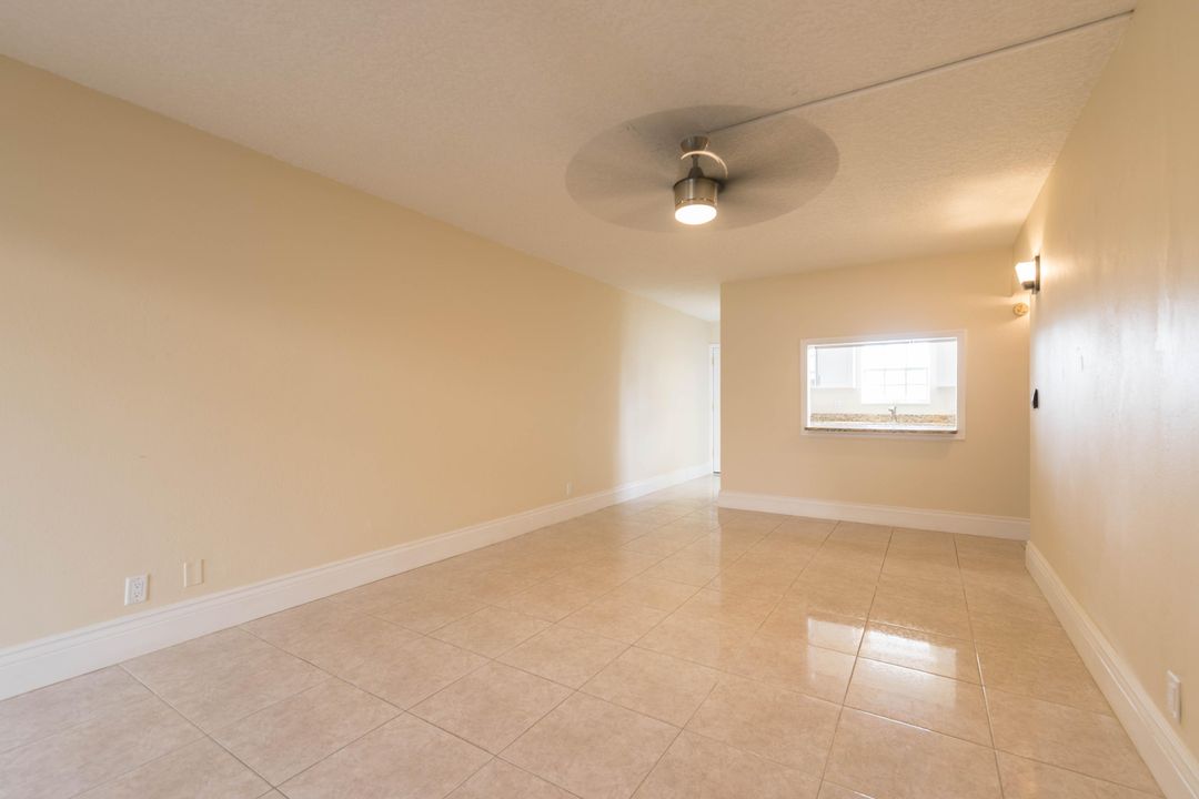 Active With Contract: $198,000 (1 beds, 1 baths, 750 Square Feet)