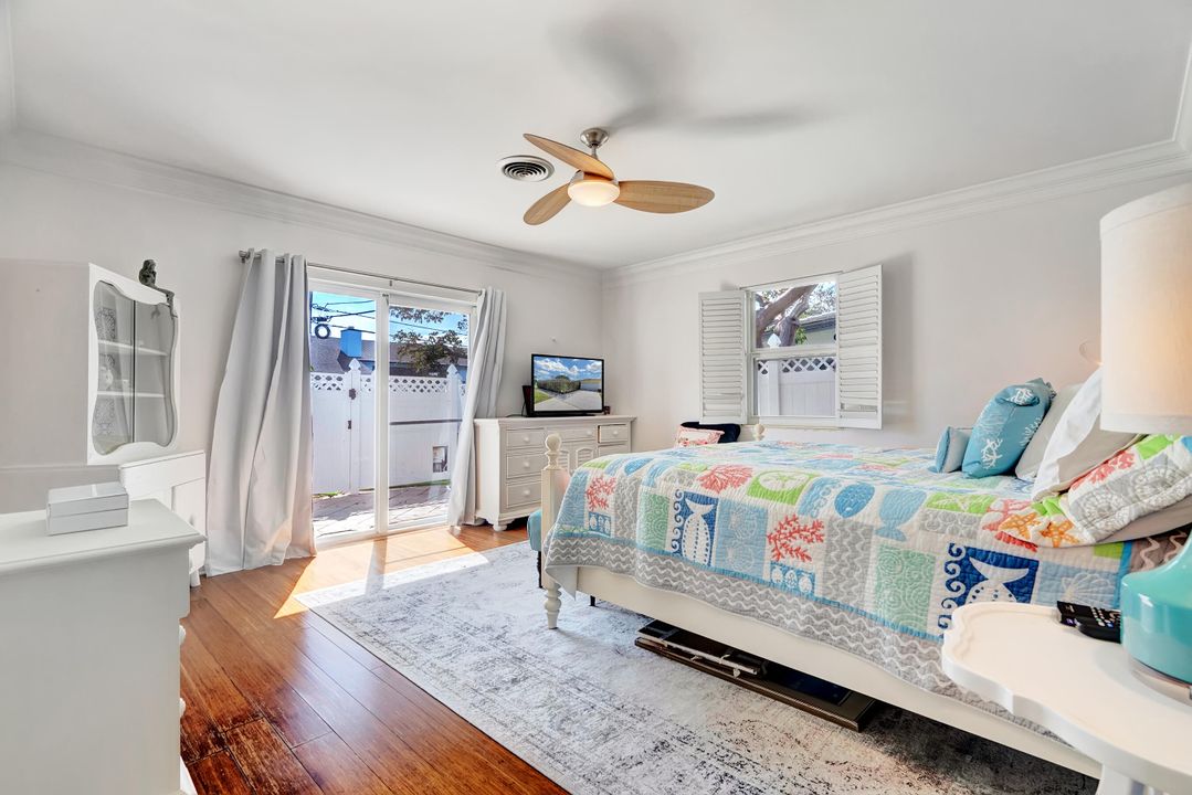 Active With Contract: $1,150,000 (3 beds, 3 baths, 2525 Square Feet)