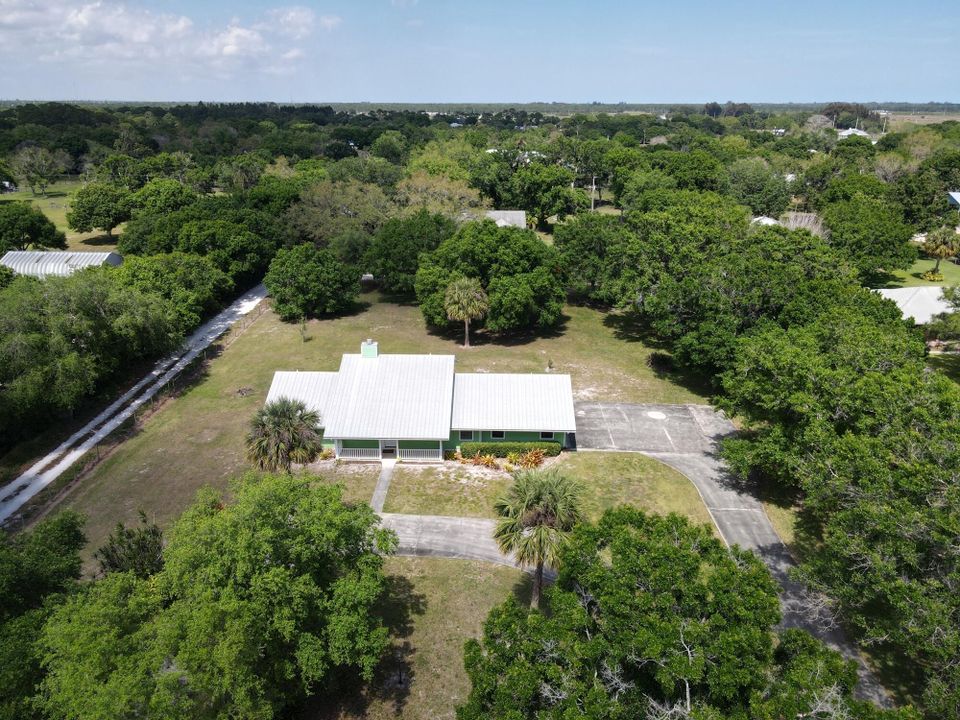 Active With Contract: $570,000 (3 beds, 2 baths, 2092 Square Feet)