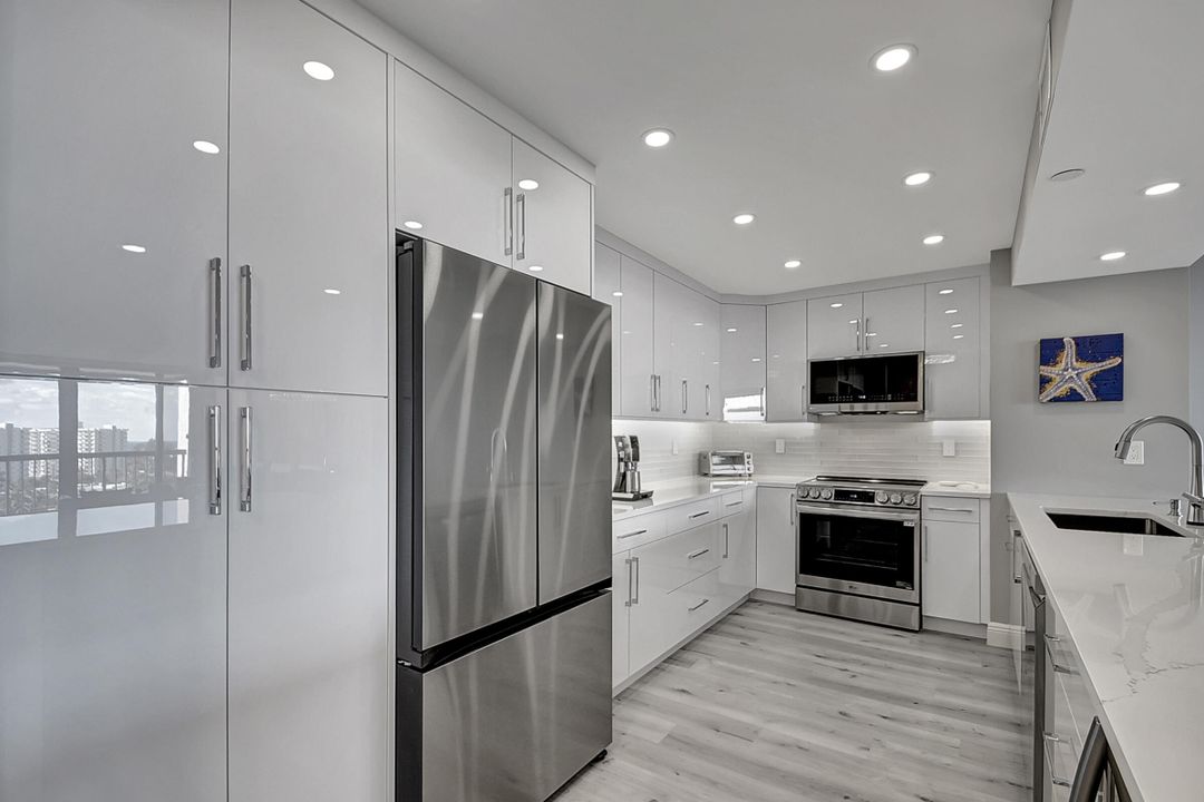 Active With Contract: $1,335,000 (2 beds, 2 baths, 1500 Square Feet)