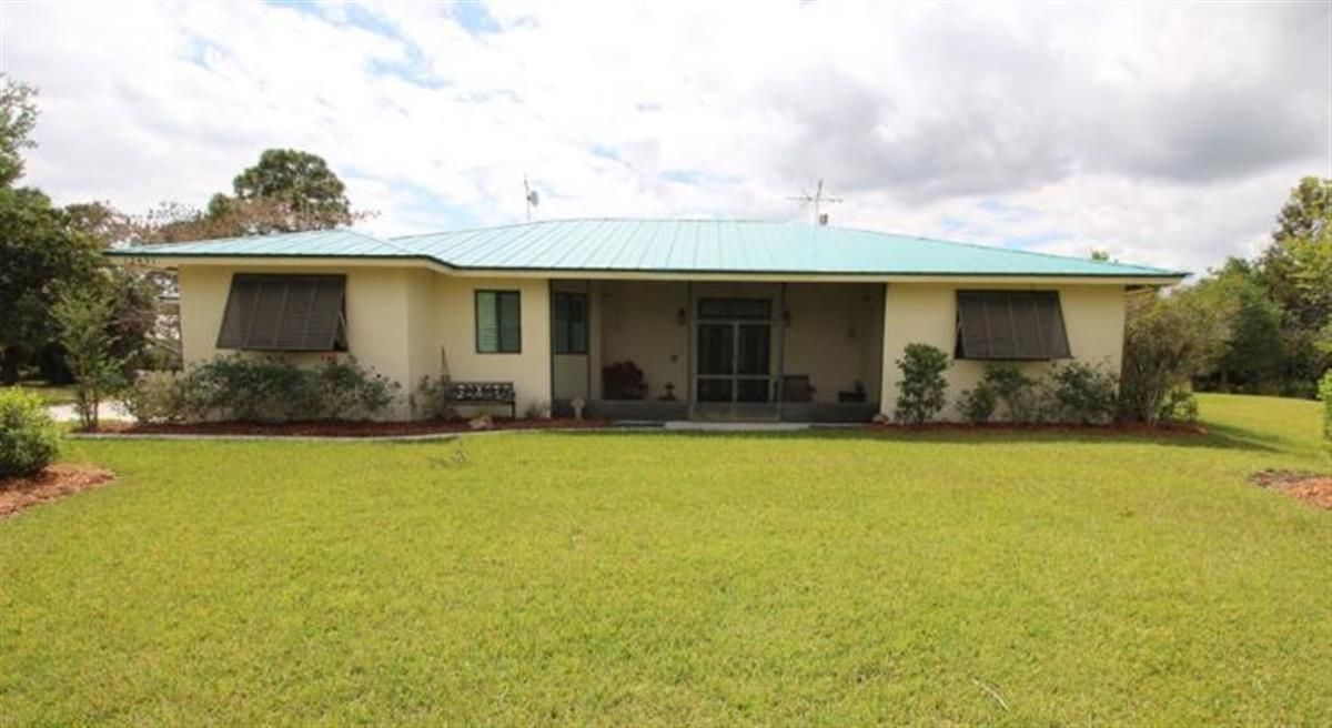 For Sale: $889,000 (3 beds, 2 baths, 2073 Square Feet)