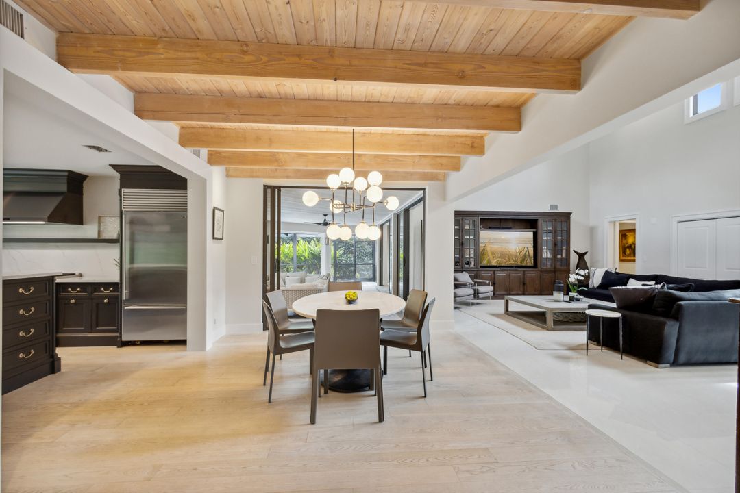 Active With Contract: $1,995,000 (4 beds, 3 baths, 2900 Square Feet)