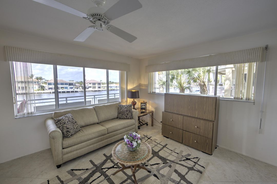 Active With Contract: $465,000 (2 beds, 2 baths, 1070 Square Feet)
