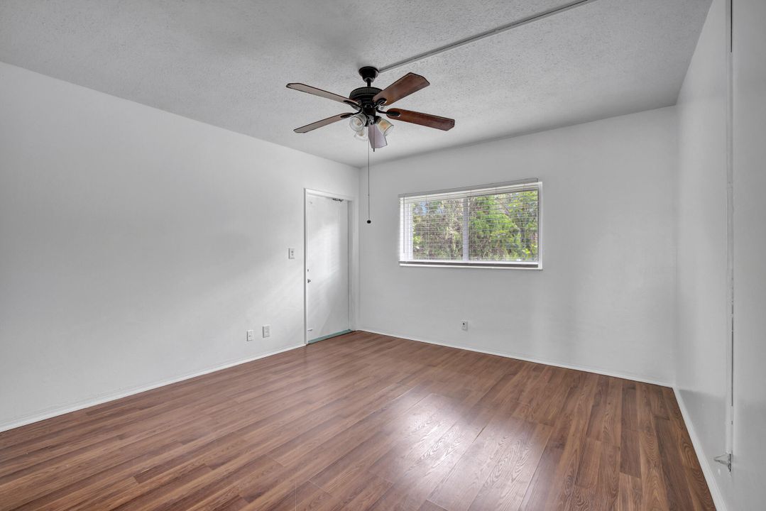 For Sale: $299,000 (2 beds, 1 baths, 800 Square Feet)