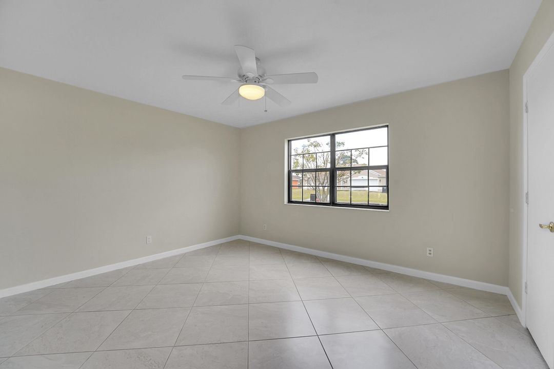 Active With Contract: $337,000 (3 beds, 2 baths, 1211 Square Feet)