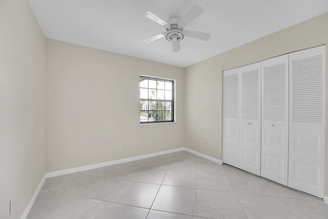 Active With Contract: $337,000 (3 beds, 2 baths, 1211 Square Feet)