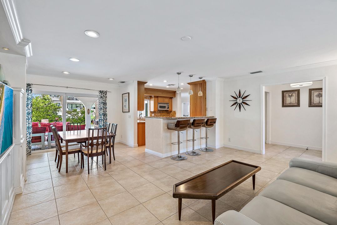 For Sale: $3,375,000 (3 beds, 2 baths, 1864 Square Feet)
