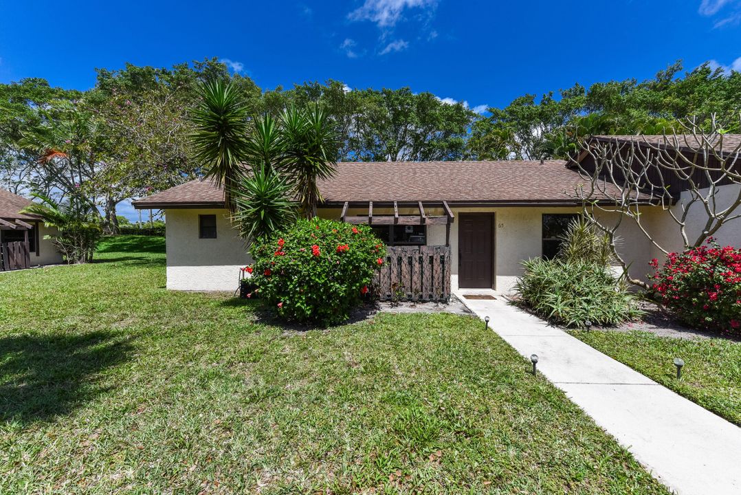 For Sale: $294,900 (3 beds, 2 baths, 1187 Square Feet)