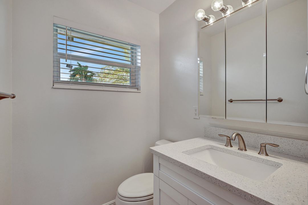Active With Contract: $133,000 (1 beds, 1 baths, 662 Square Feet)