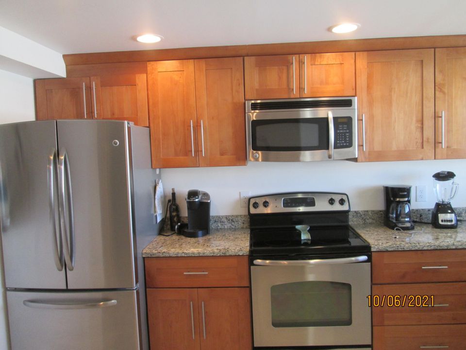 Active With Contract: $5,500 (2 beds, 2 baths, 1201 Square Feet)