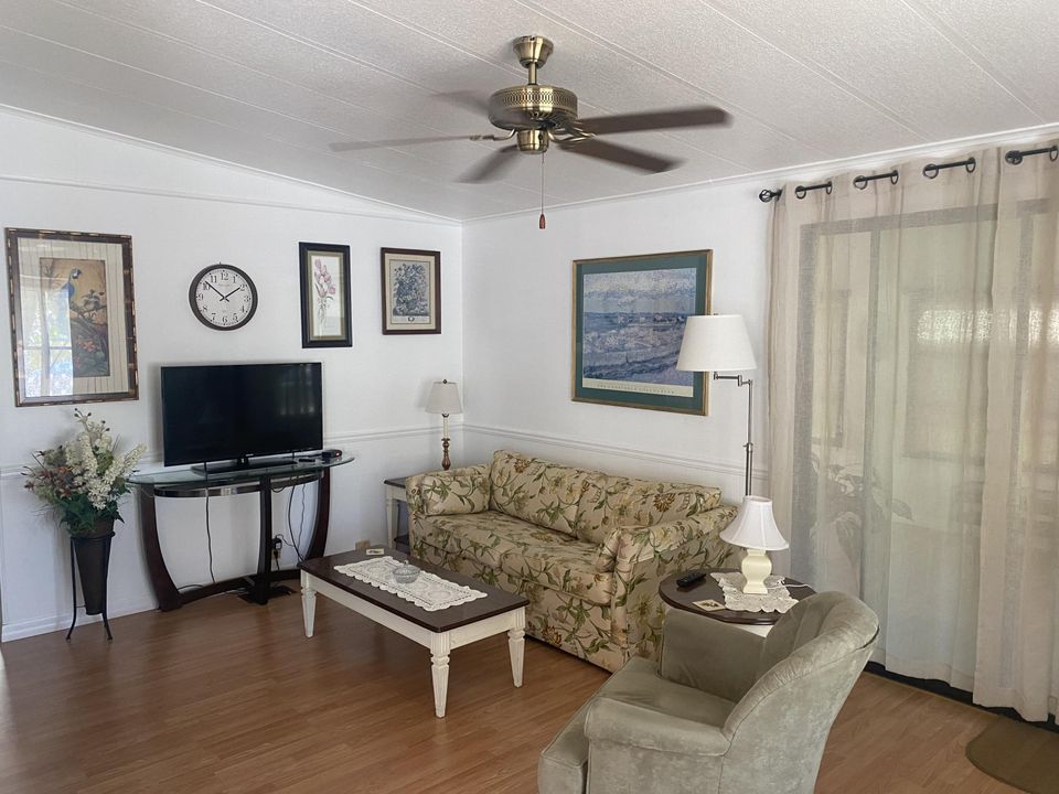 Active With Contract: $42,000 (2 beds, 2 baths, 840 Square Feet)