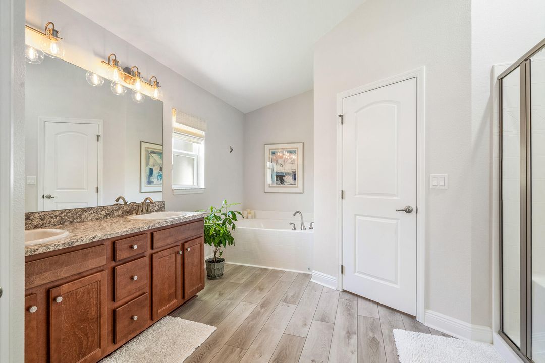 Active With Contract: $395,000 (3 beds, 2 baths, 1500 Square Feet)