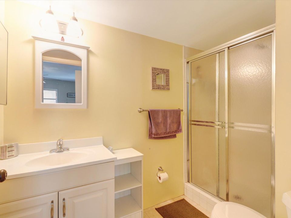For Sale: $150,000 (2 beds, 2 baths, 850 Square Feet)