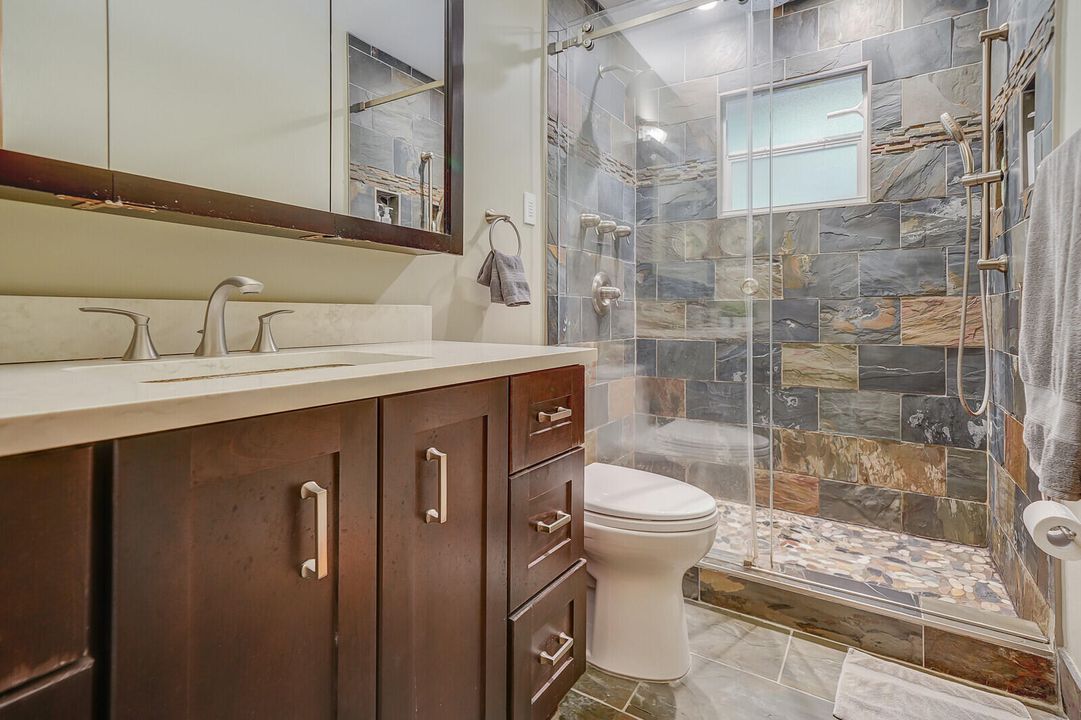 待售: $700,000 (3 贝兹, 2 浴室, 1263 平方英尺)