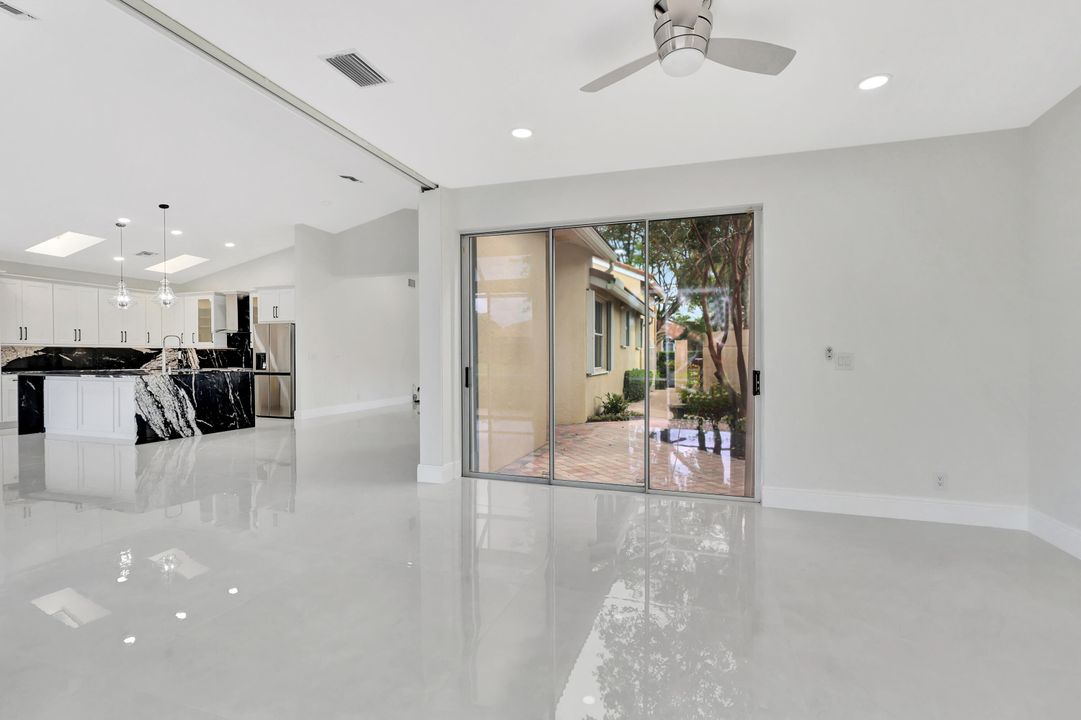 For Sale: $595,000 (2 beds, 2 baths, 2100 Square Feet)