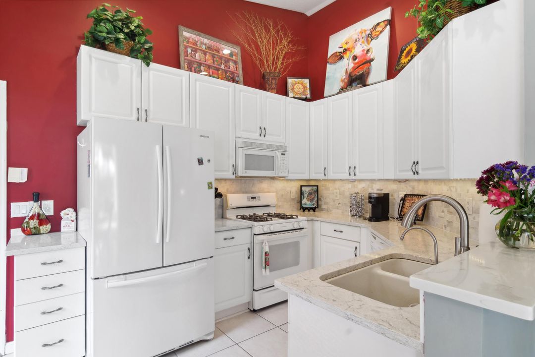 For Sale: $333,888 (2 beds, 2 baths, 1505 Square Feet)