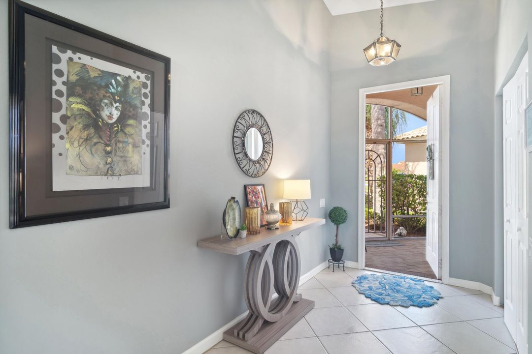 For Sale: $333,888 (2 beds, 2 baths, 1505 Square Feet)