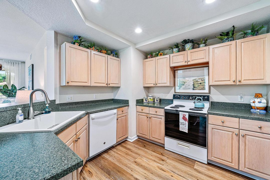 For Sale: $419,000 (3 beds, 2 baths, 1310 Square Feet)