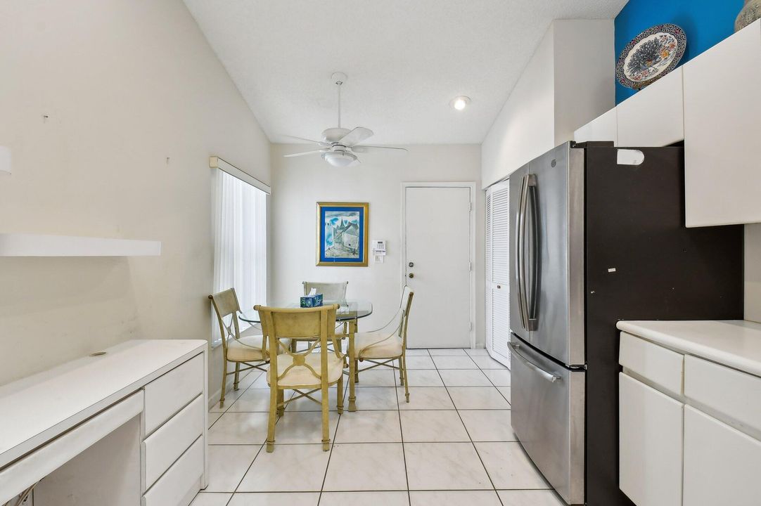 Active With Contract: $339,900 (2 beds, 2 baths, 1722 Square Feet)
