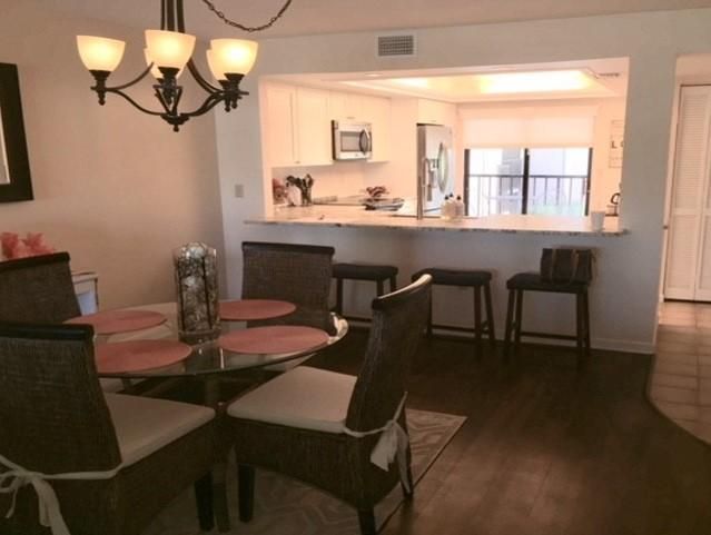 For Rent: $2,300 (2 beds, 2 baths, 1417 Square Feet)