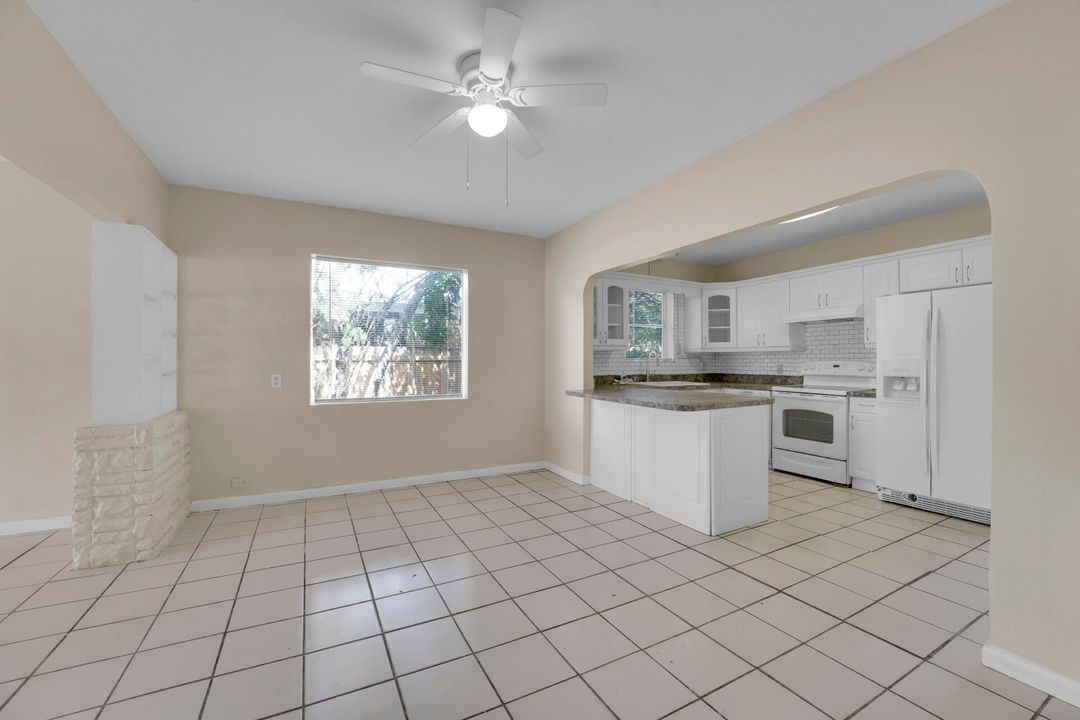 Active With Contract: $275,000 (3 beds, 1 baths, 1662 Square Feet)