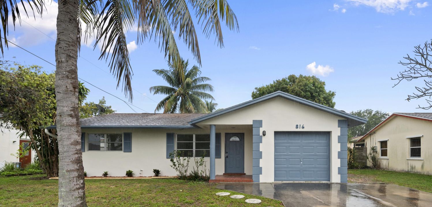 For Sale: $499,000 (4 beds, 2 baths, 1600 Square Feet)