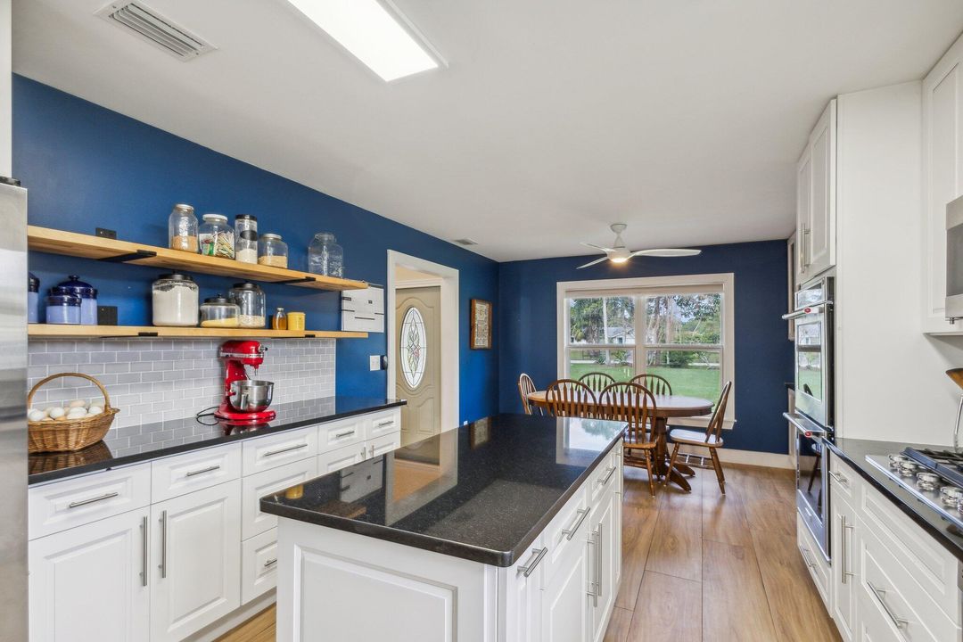 For Sale: $945,000 (4 beds, 2 baths, 2572 Square Feet)