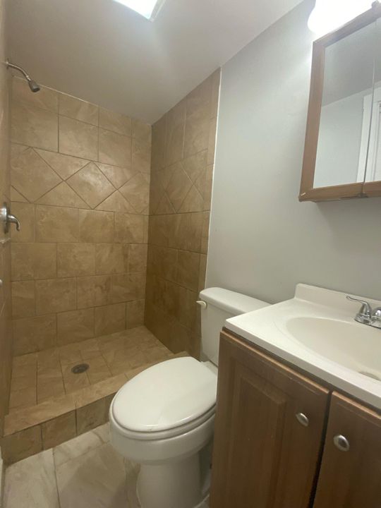 For Rent: $1,550 (2 beds, 1 baths, 616 Square Feet)