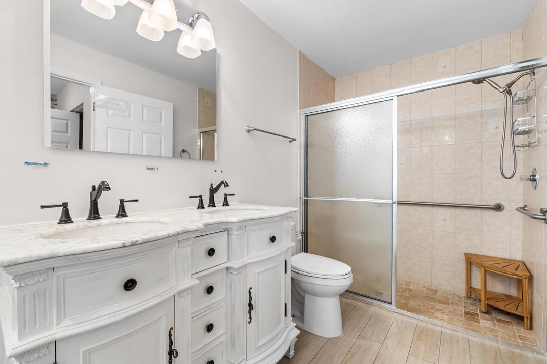 Active With Contract: $725,000 (4 beds, 2 baths, 2162 Square Feet)