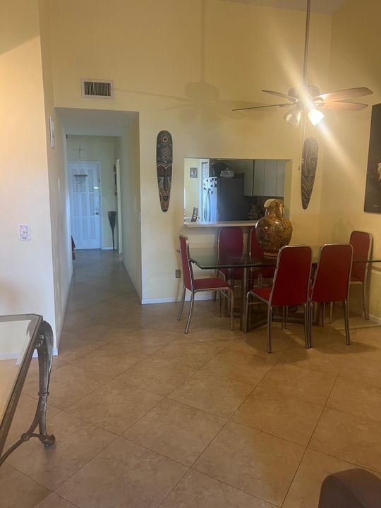 For Sale: $200,000 (2 beds, 2 baths, 1360 Square Feet)