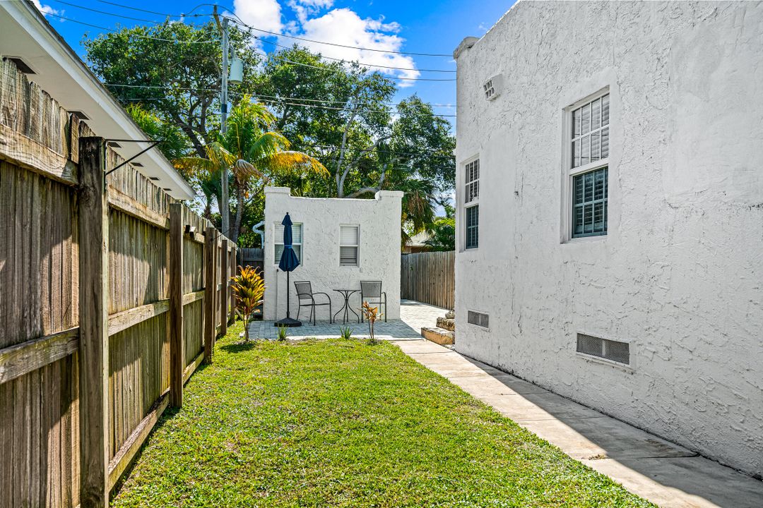 For Sale: $830,000 (2 beds, 2 baths, 1352 Square Feet)