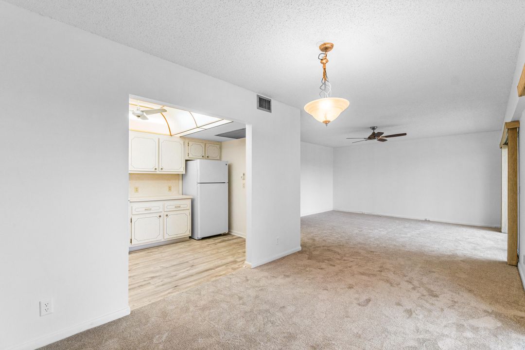Active With Contract: $99,900 (1 beds, 1 baths, 810 Square Feet)