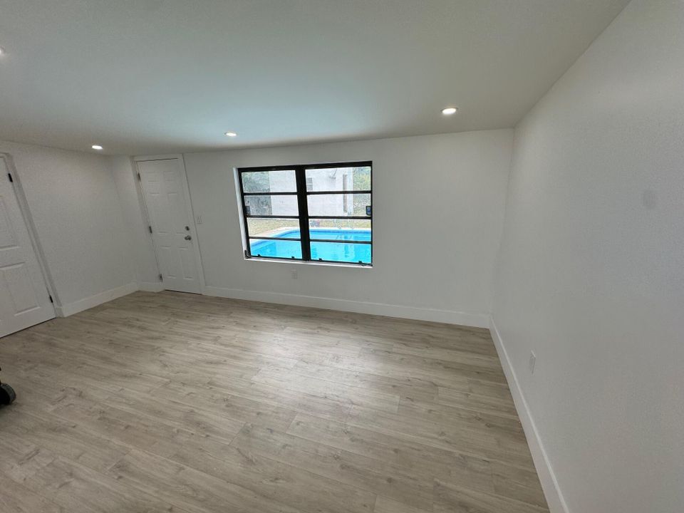 Active With Contract: $558,000 (3 beds, 2 baths, 1278 Square Feet)