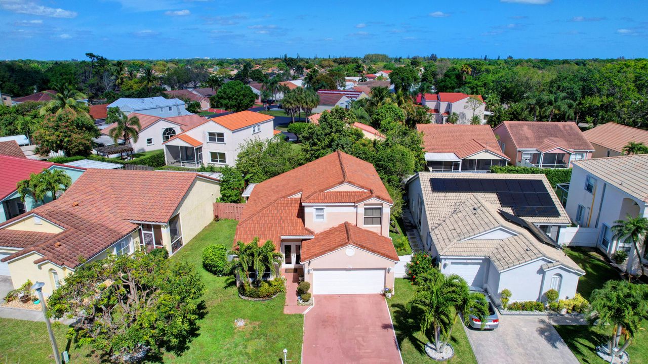 Active With Contract: $450,000 (3 beds, 2 baths, 1825 Square Feet)