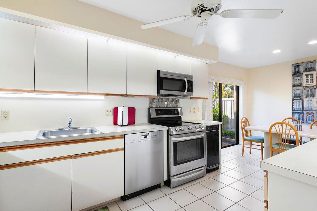 For Sale: $289,000 (3 beds, 2 baths, 1809 Square Feet)
