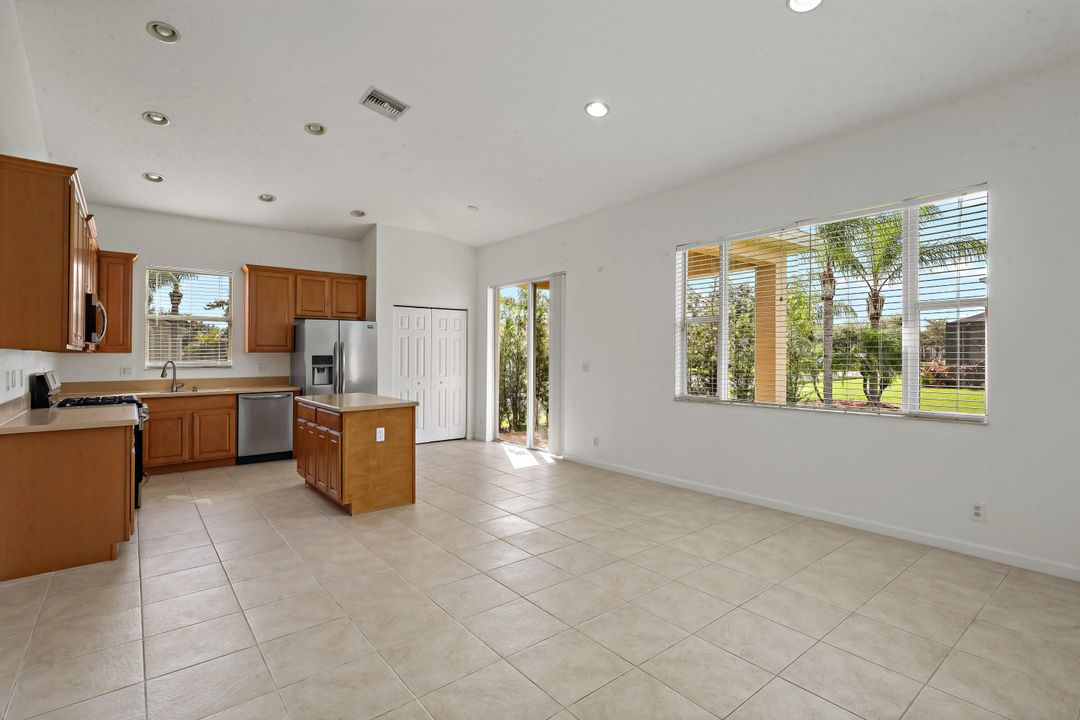 For Sale: $399,500 (3 beds, 2 baths, 2044 Square Feet)