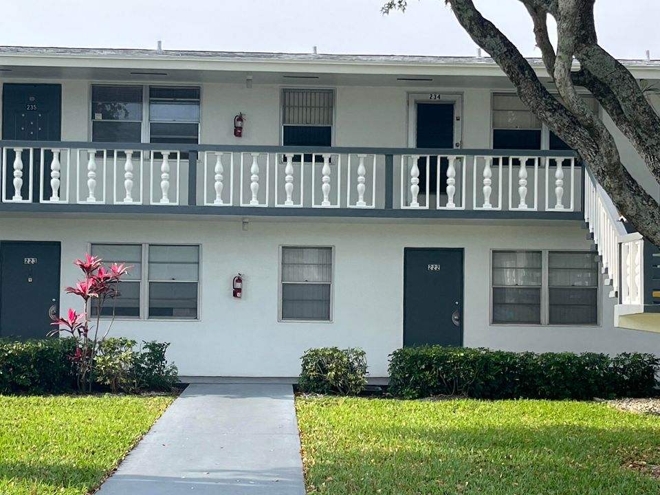 Active With Contract: $75,000 (2 beds, 1 baths, 798 Square Feet)